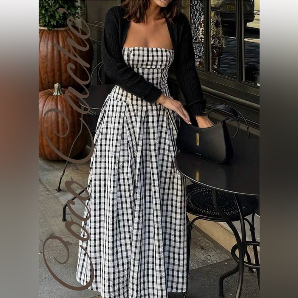 Elegant Black and White Strapless Dress